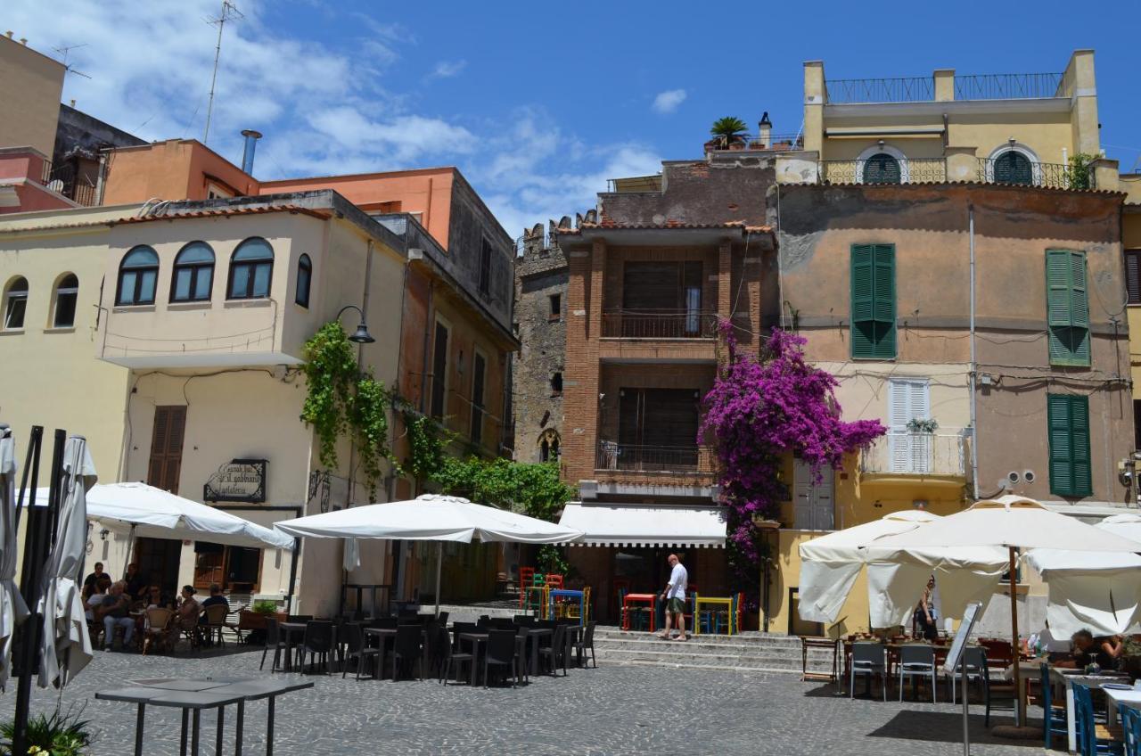 Open Space Centralissimo Nettuno Fronte Porto Екстер'єр фото