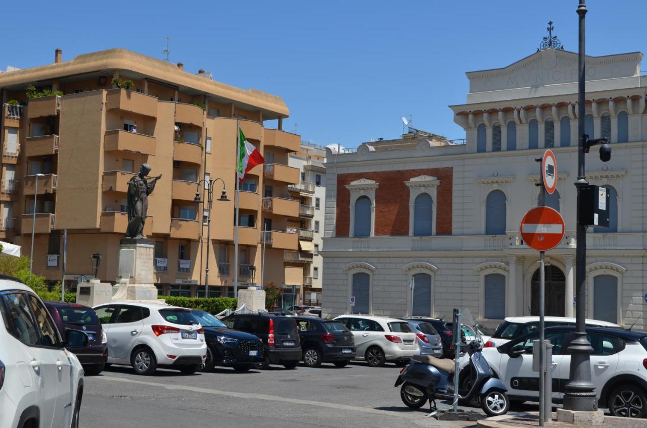 Open Space Centralissimo Nettuno Fronte Porto Екстер'єр фото